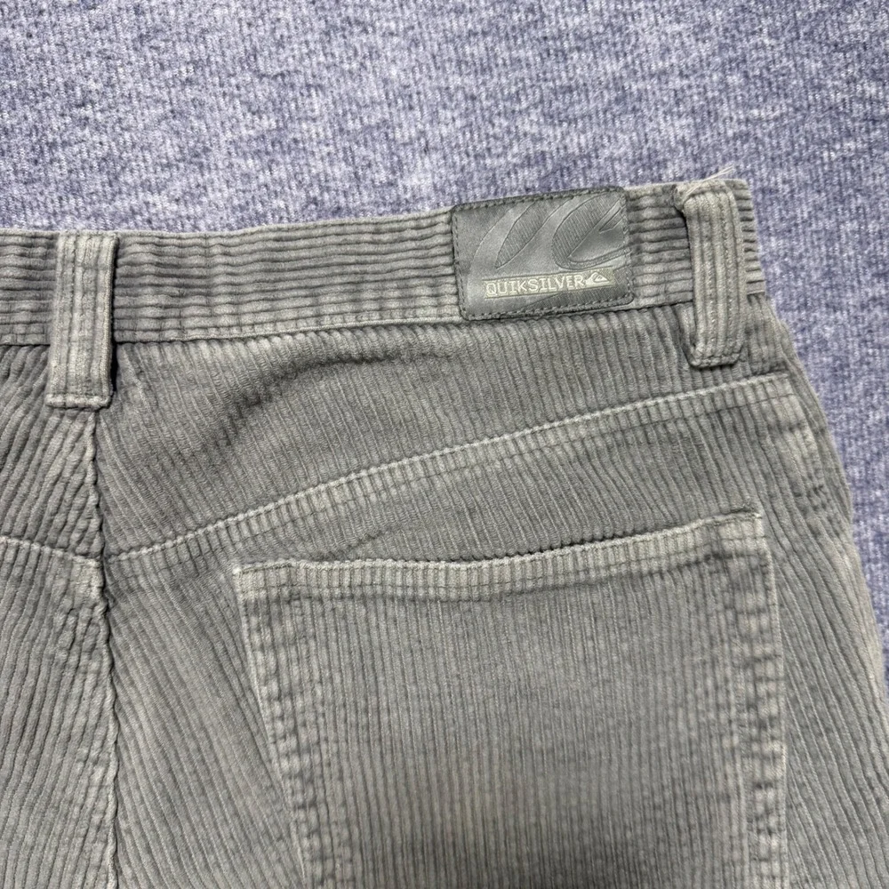 Y2K Quiksilver Vintage Corduroy Shorts Mens 32 Gray Cotton Skate Surf 90s NICE